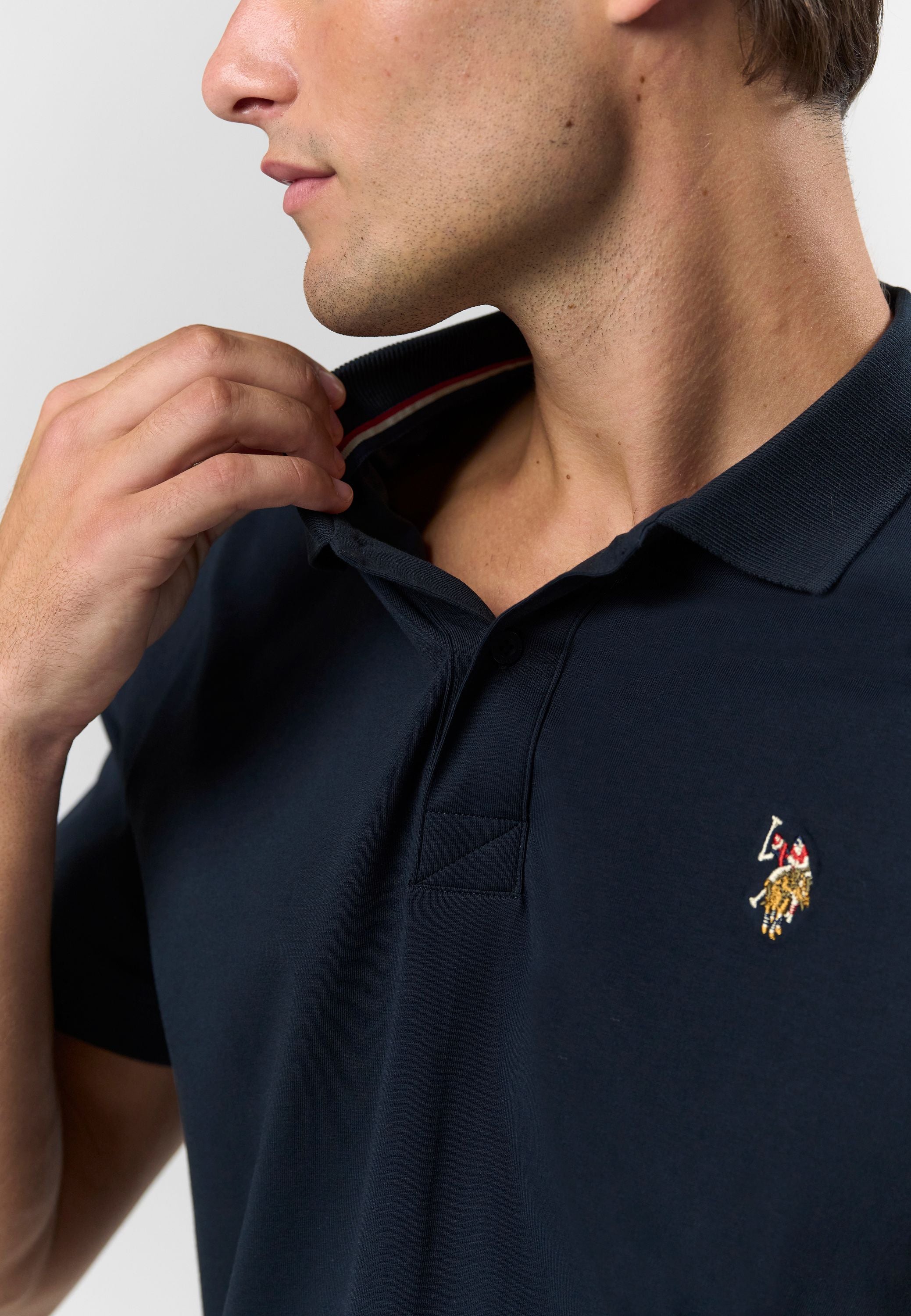 UMCostin Polo