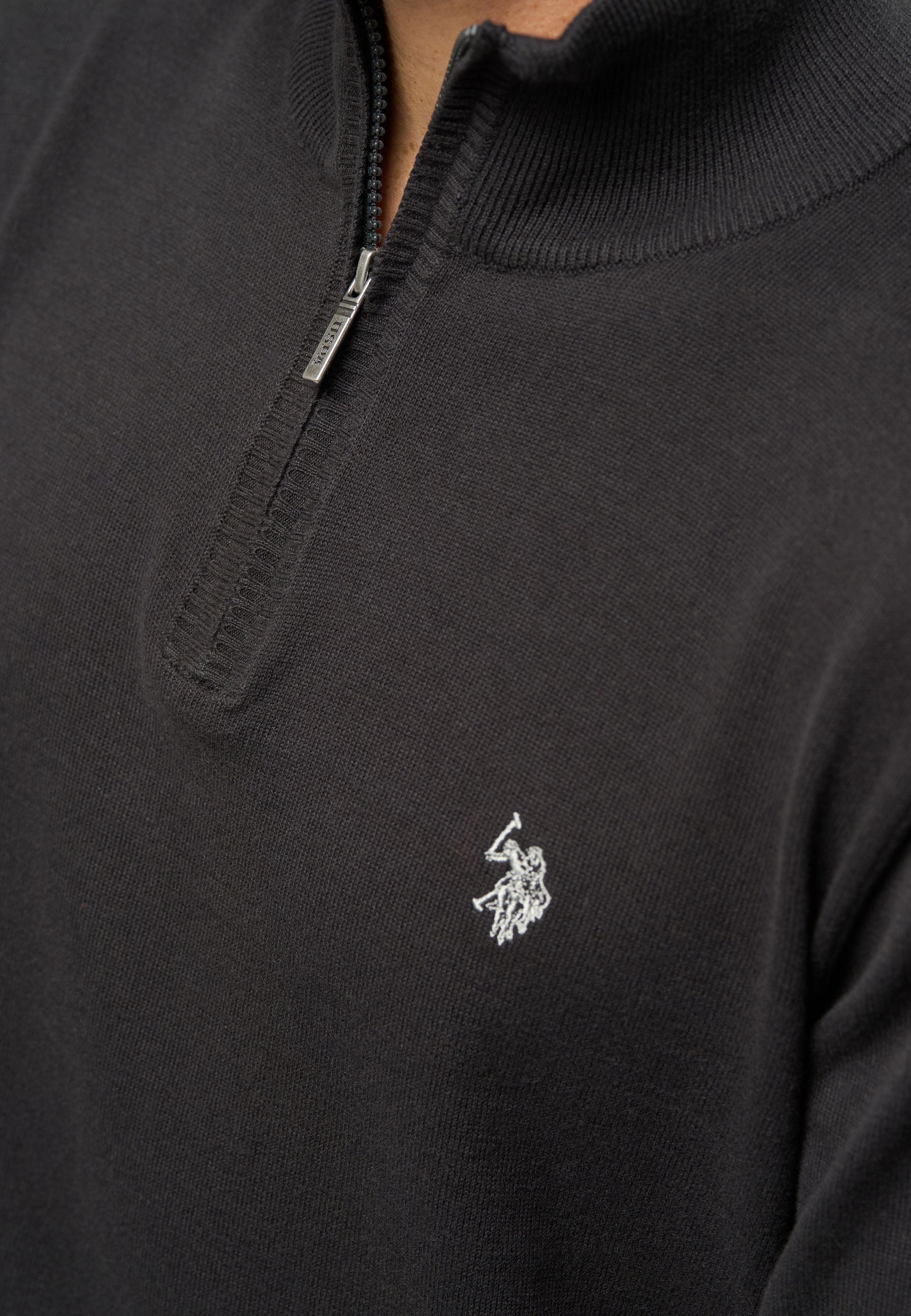 UMBrison Half-zip Knit