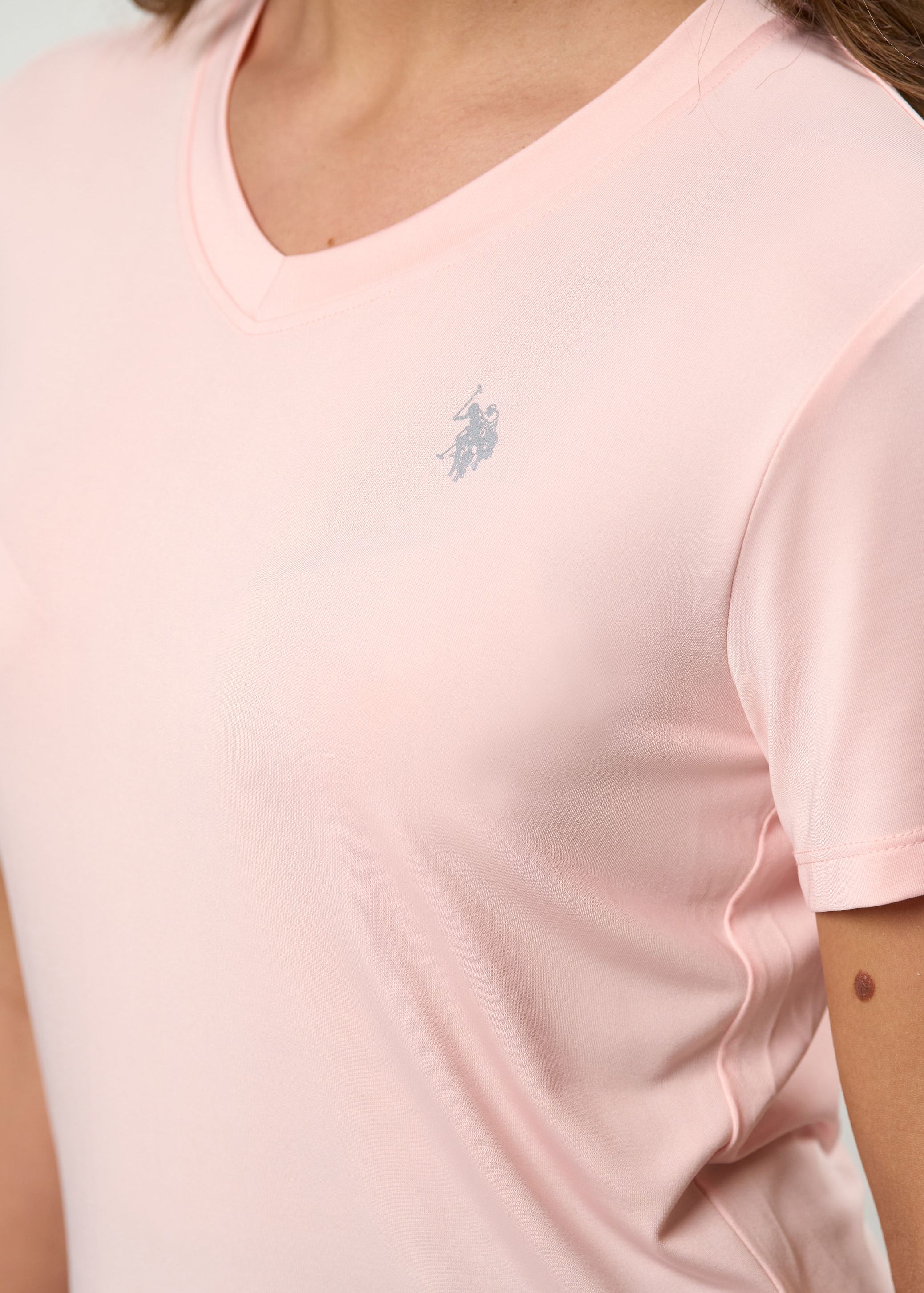 UWMaggi V-neck T-shirt