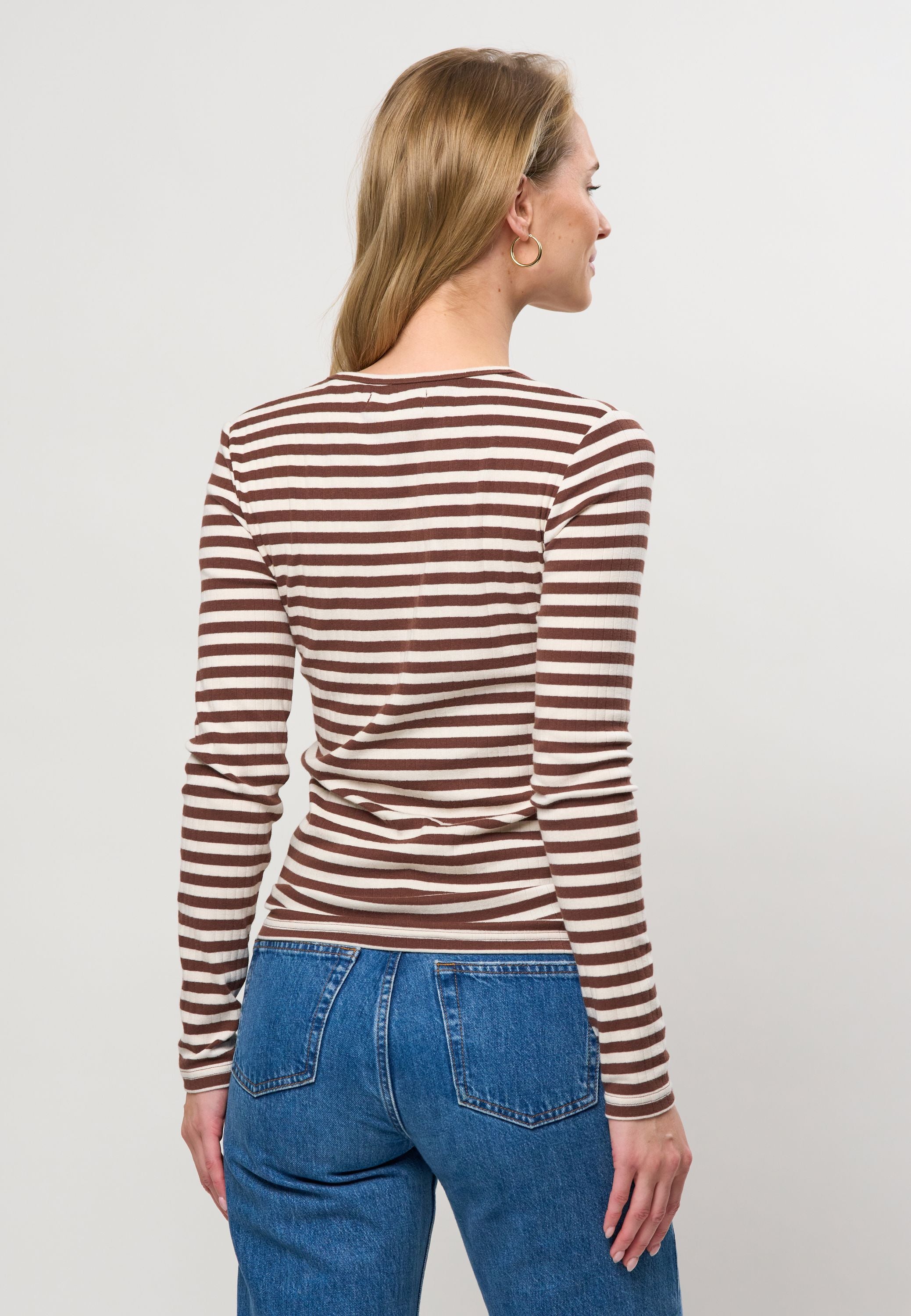 UWChanett Long Sleeve T-shirt