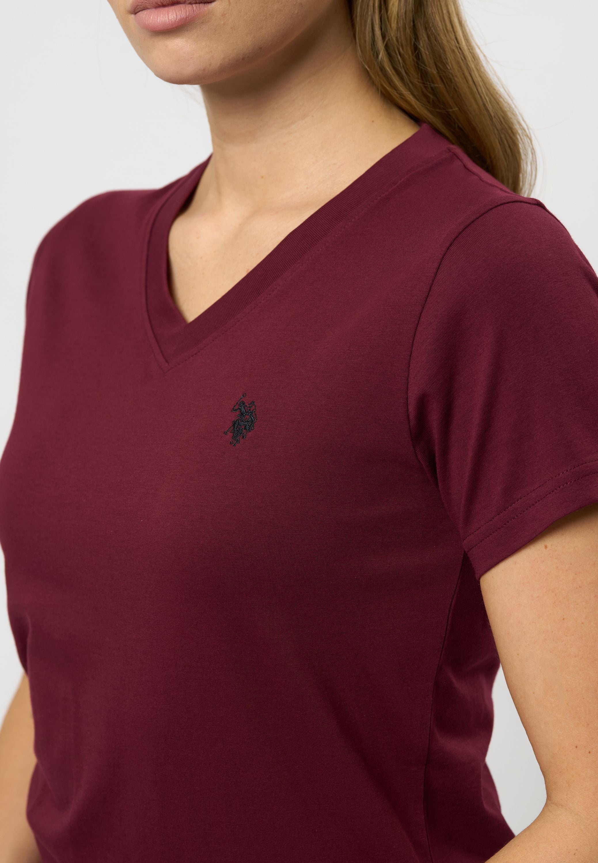 UWAssia Slim Fit T-shirt