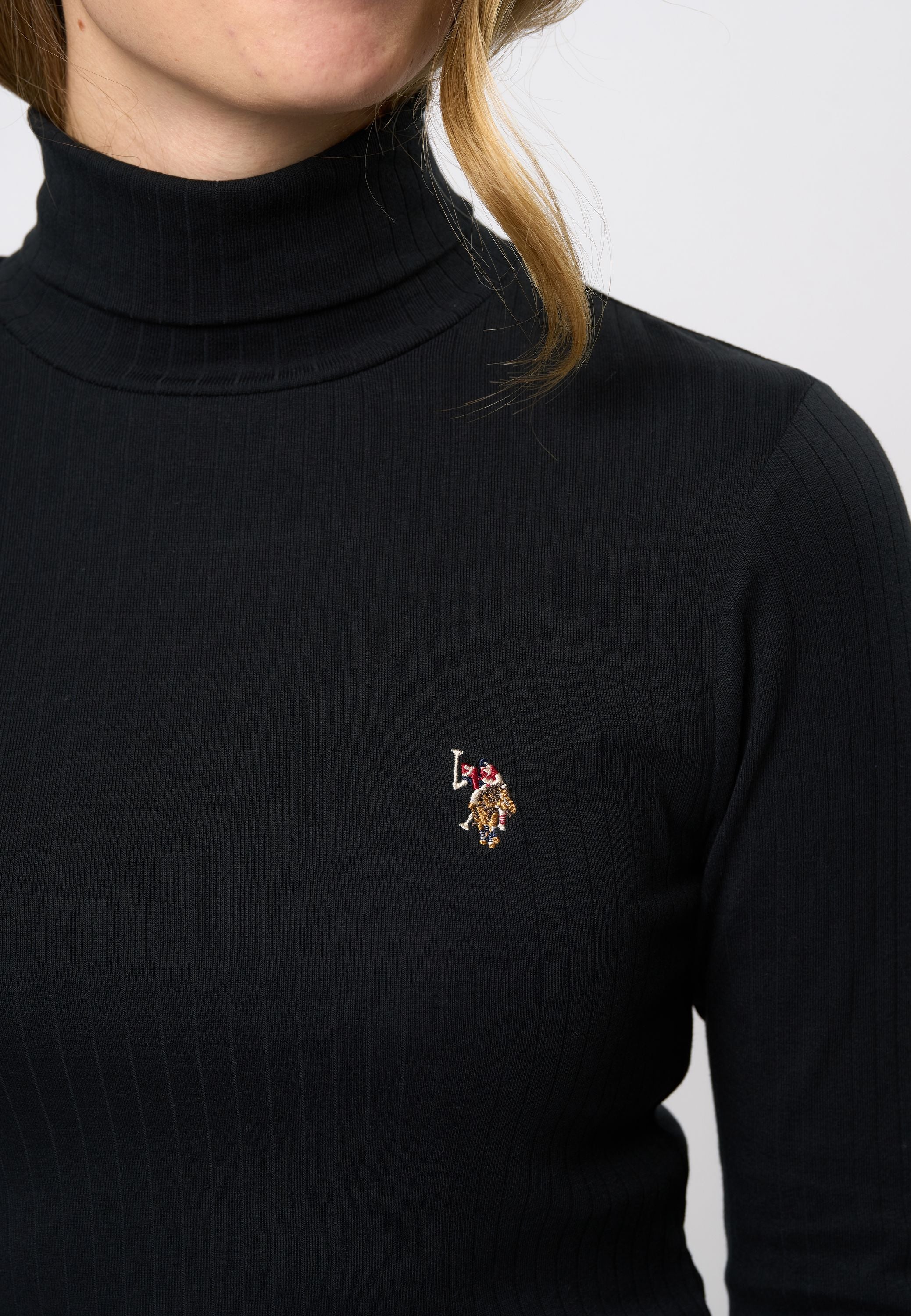 UWKarla Rib Turtleneck