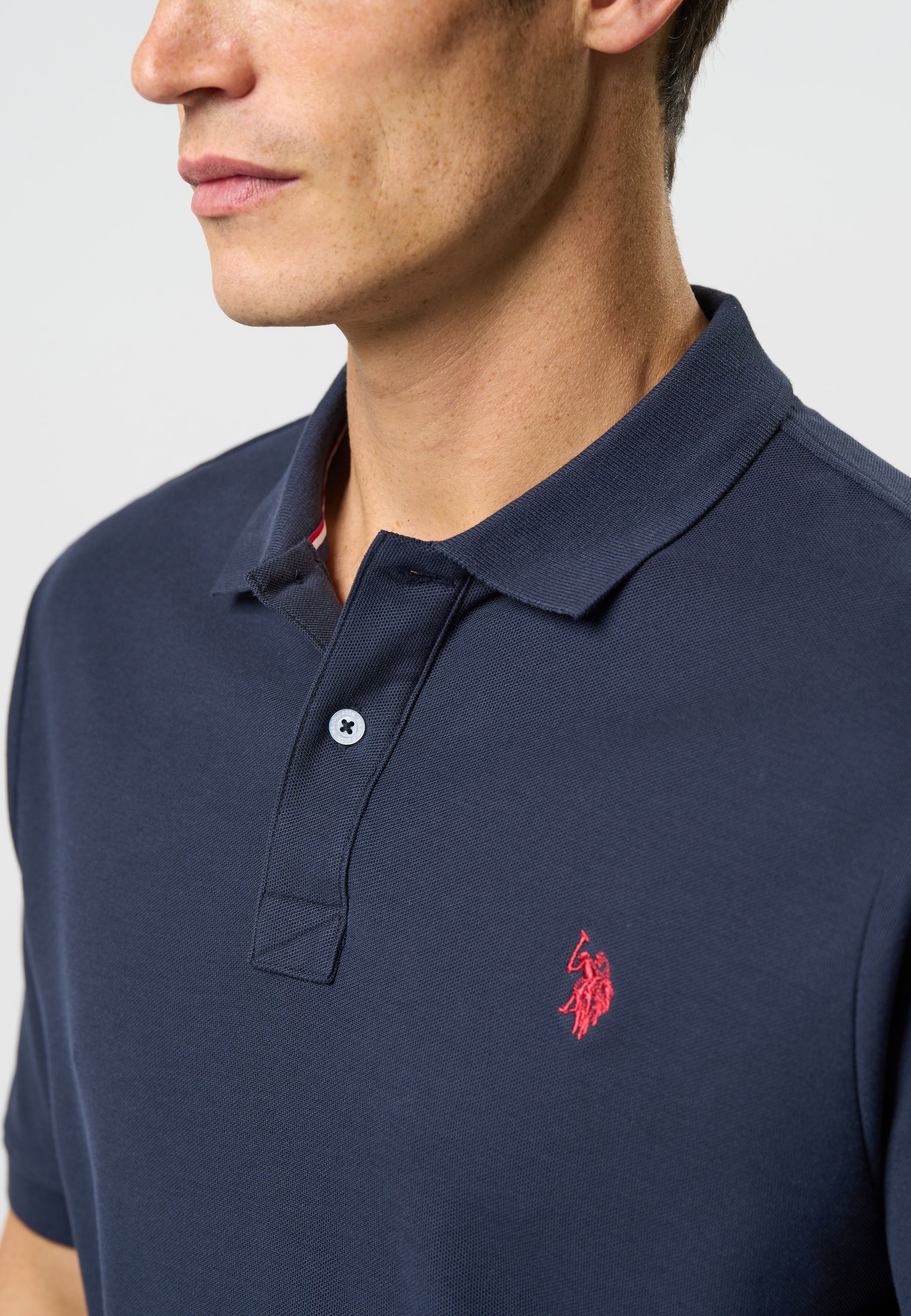UMAlfred Polo