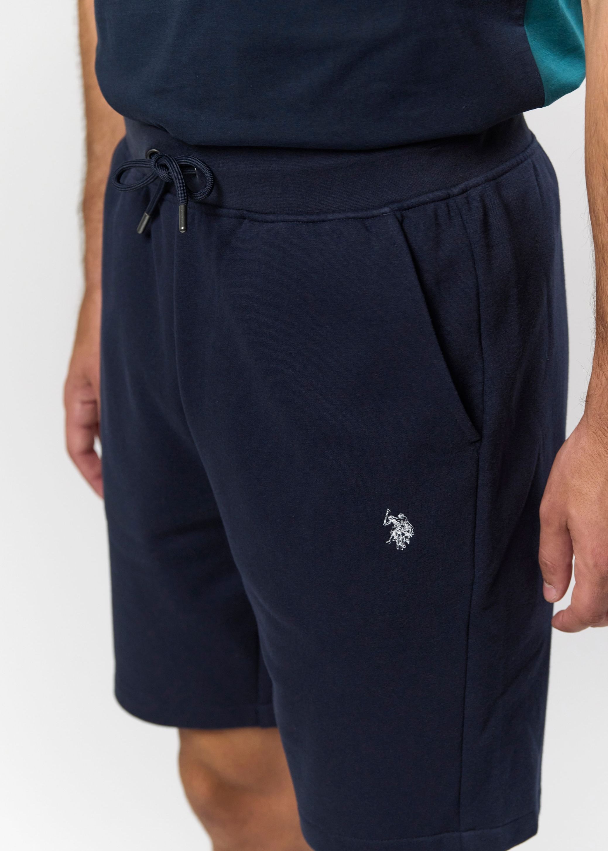 UMCedric Sweatshorts