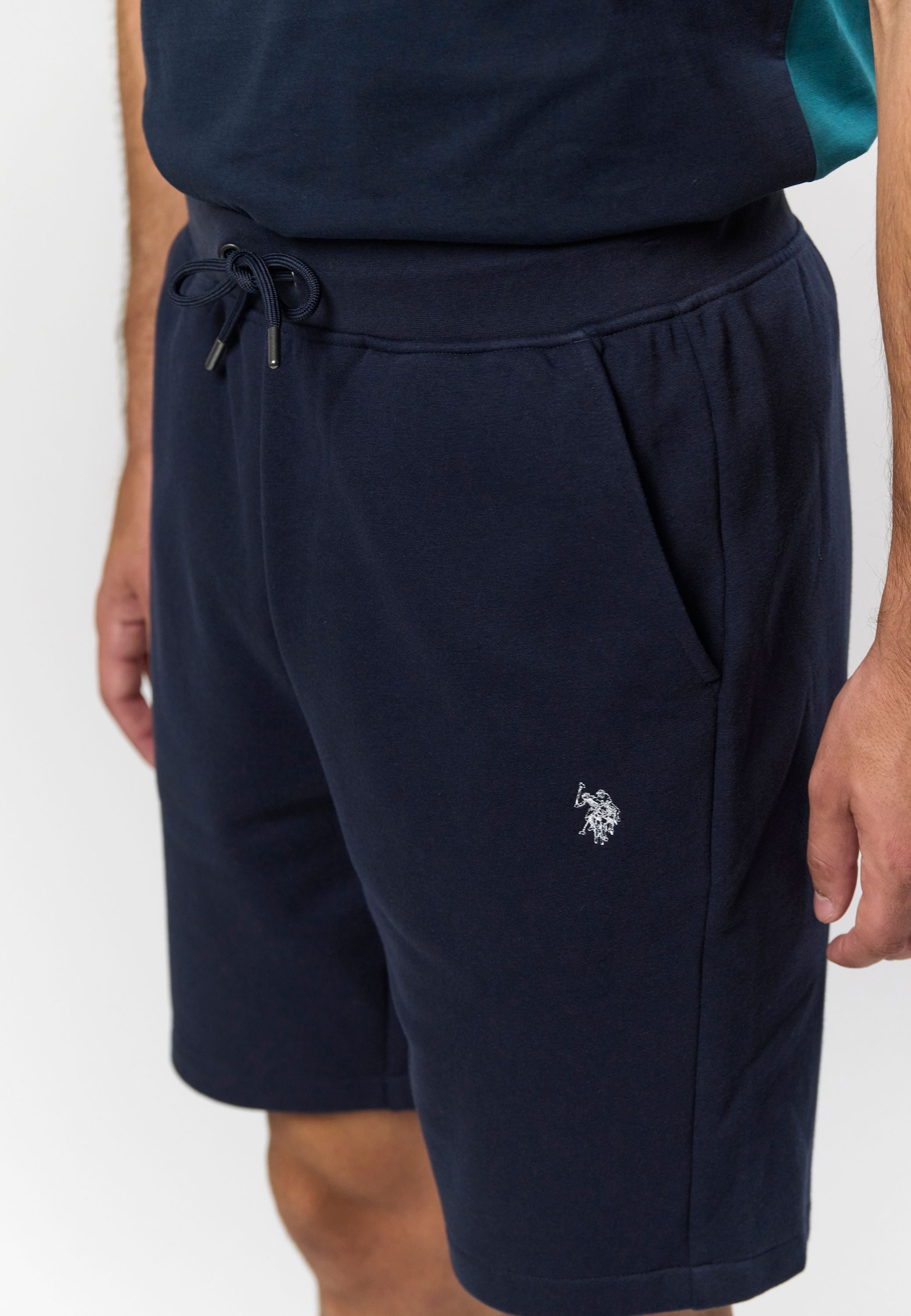 UMCedric Sweatshorts