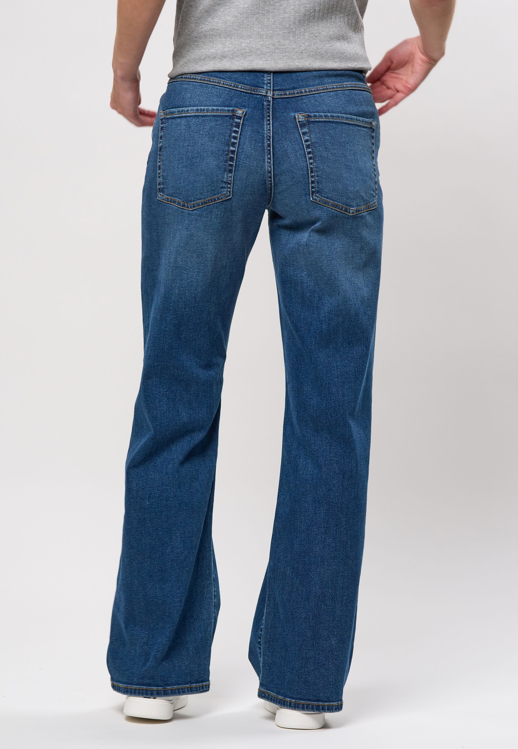 UWLotte Wide Leg Jeans