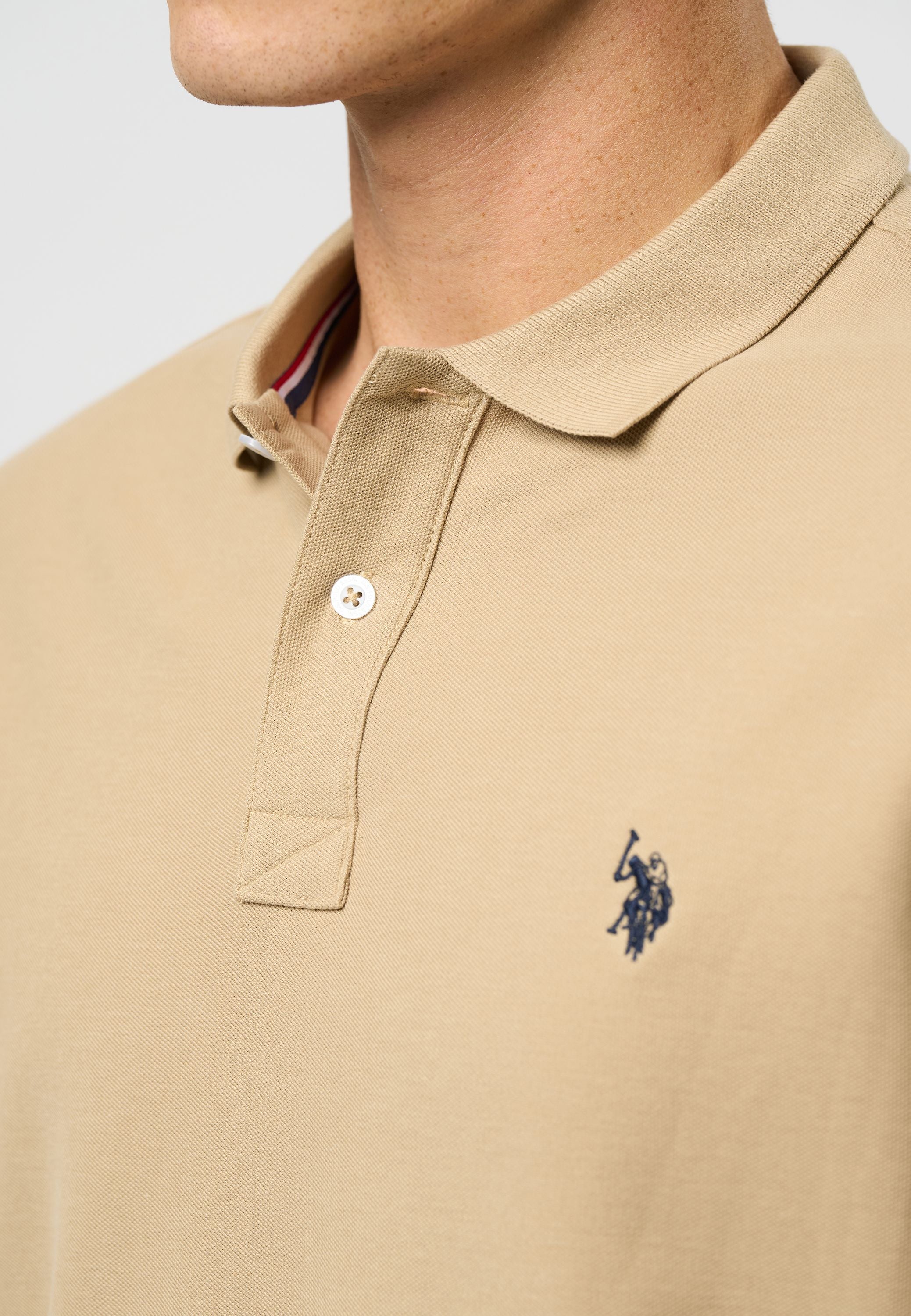 UMAlfred Polo