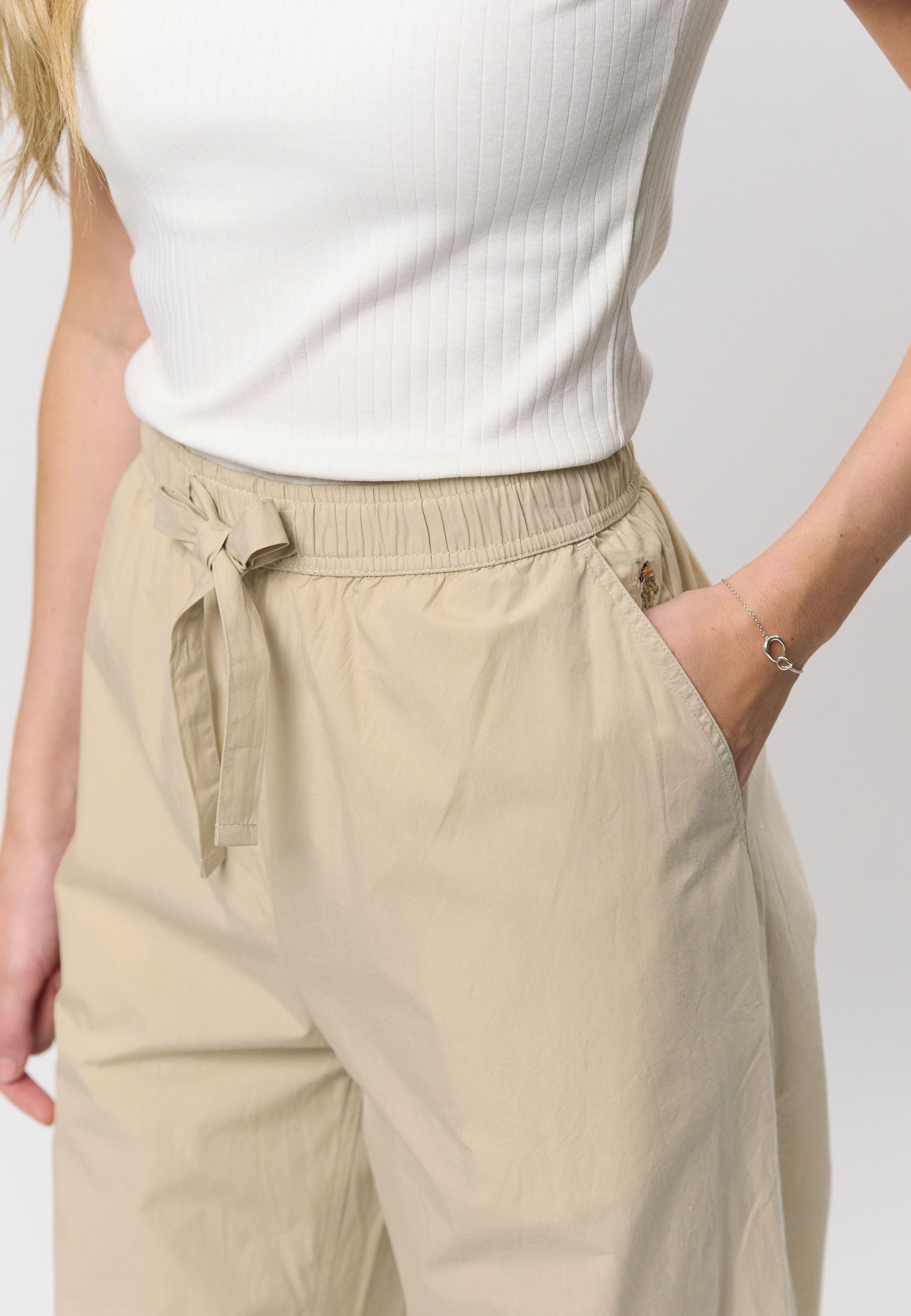 UWMira Pull Up Pants