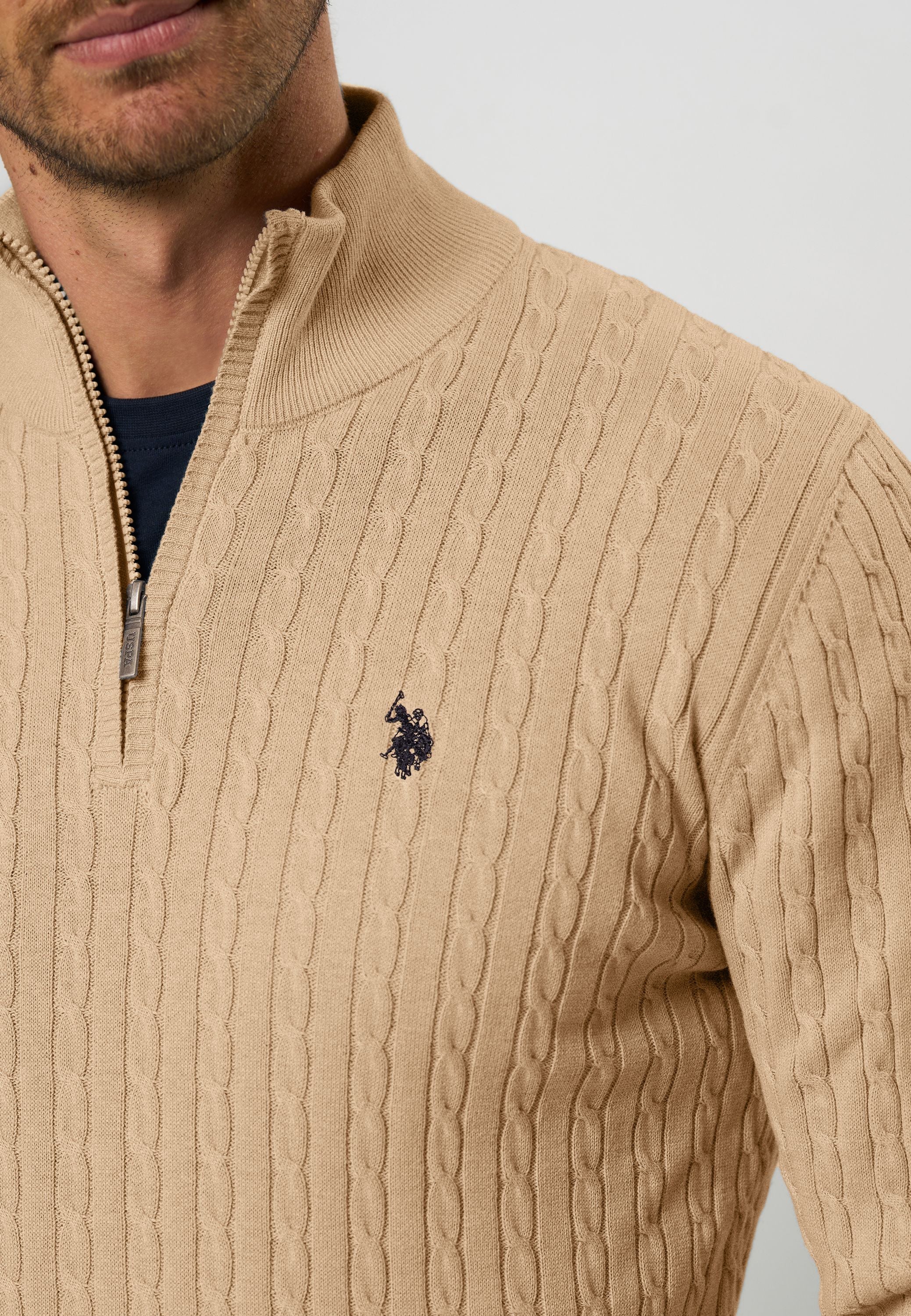 UMAmir Half-zip Cable Knit